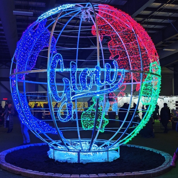 Meet your Posher, Heather - Picture 1 of 1